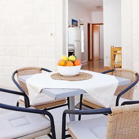 Holiday Apartments Lidija Bol Exterior photo