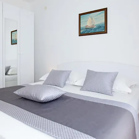 Holiday Apartments Lidija Bol Exterior photo