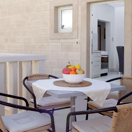 Holiday Apartments Lidija Bol Exterior photo