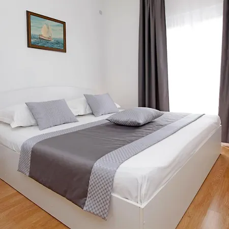 Holiday Apartments Lidija Bol Exterior photo
