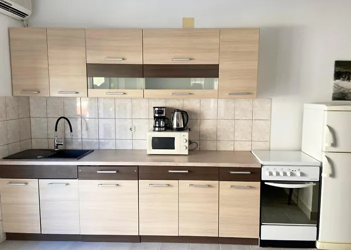 Holiday Apartments Lidija