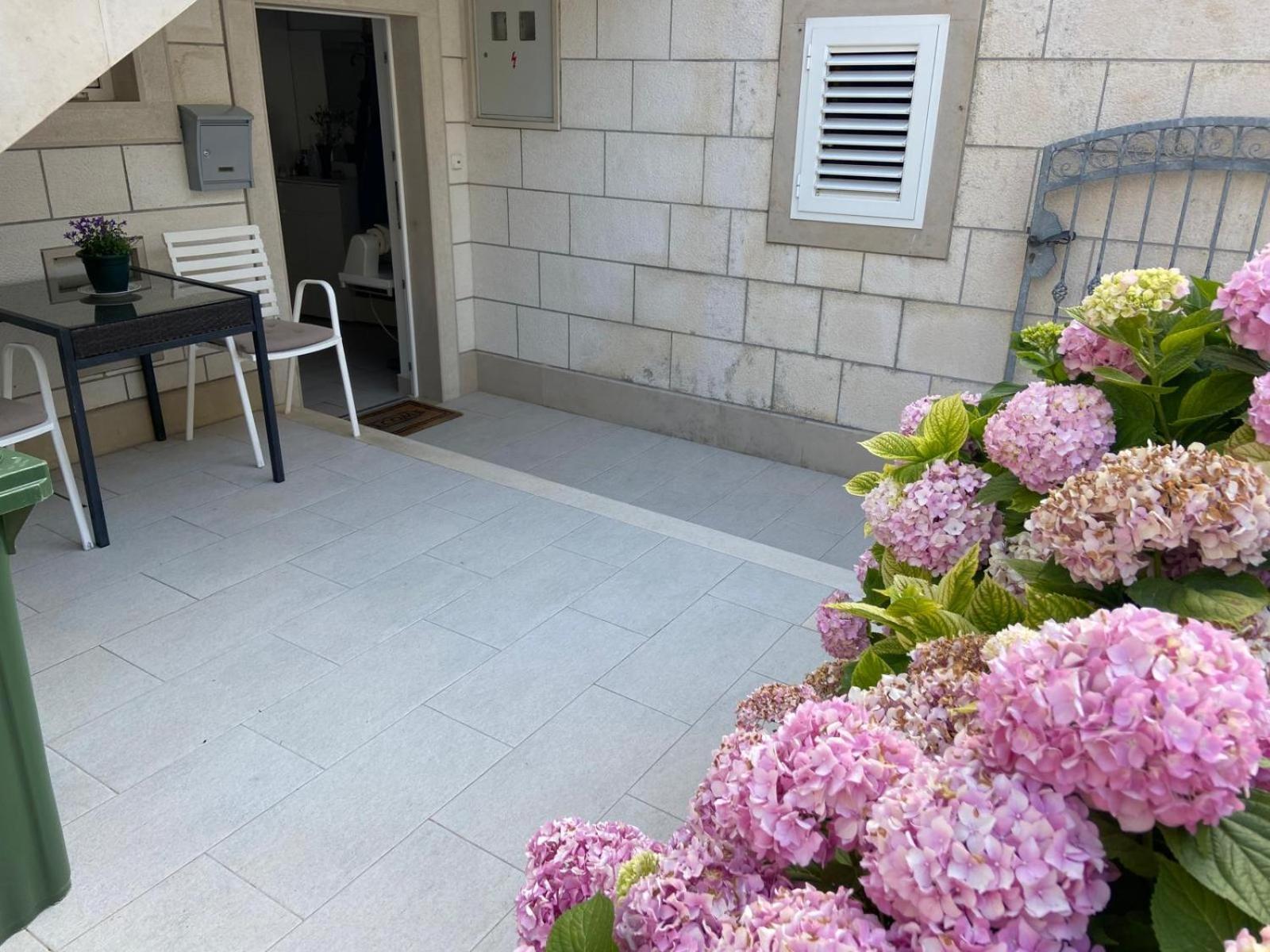 Apartment Lidija